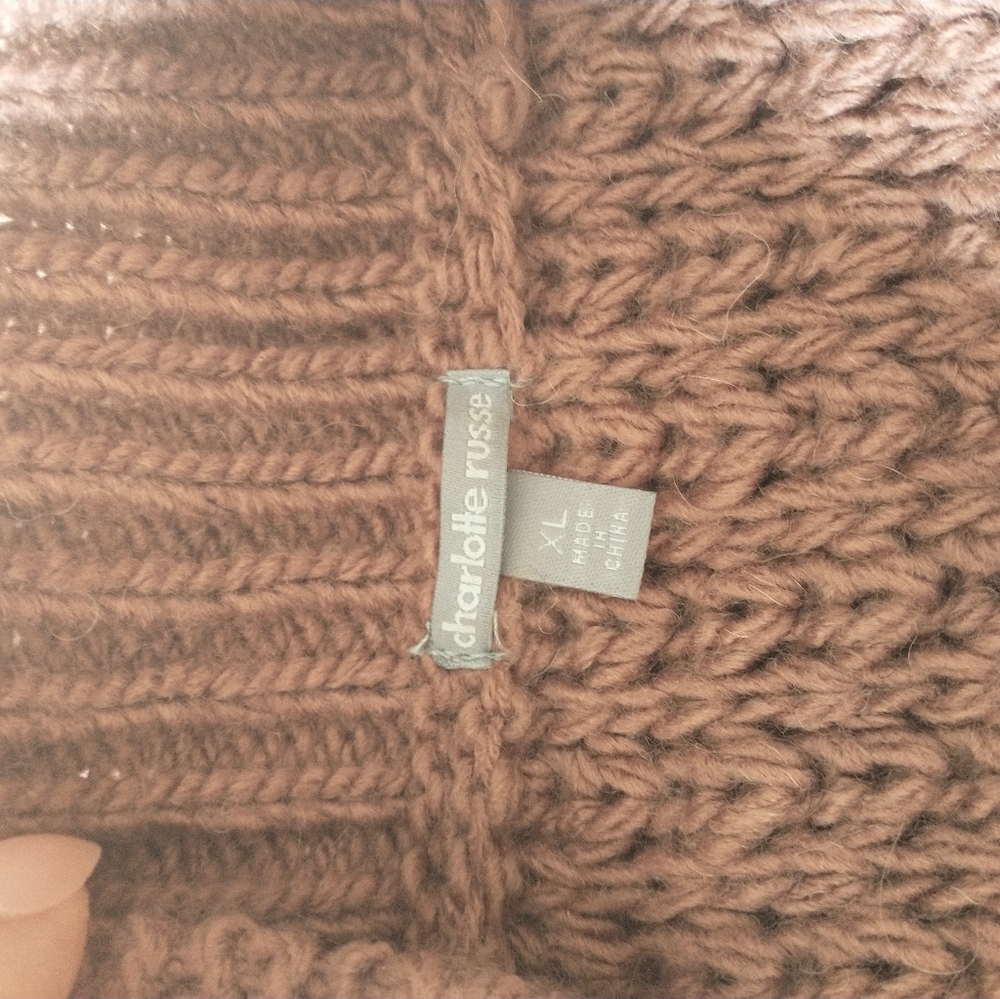 sweater - Picture 3 of 3